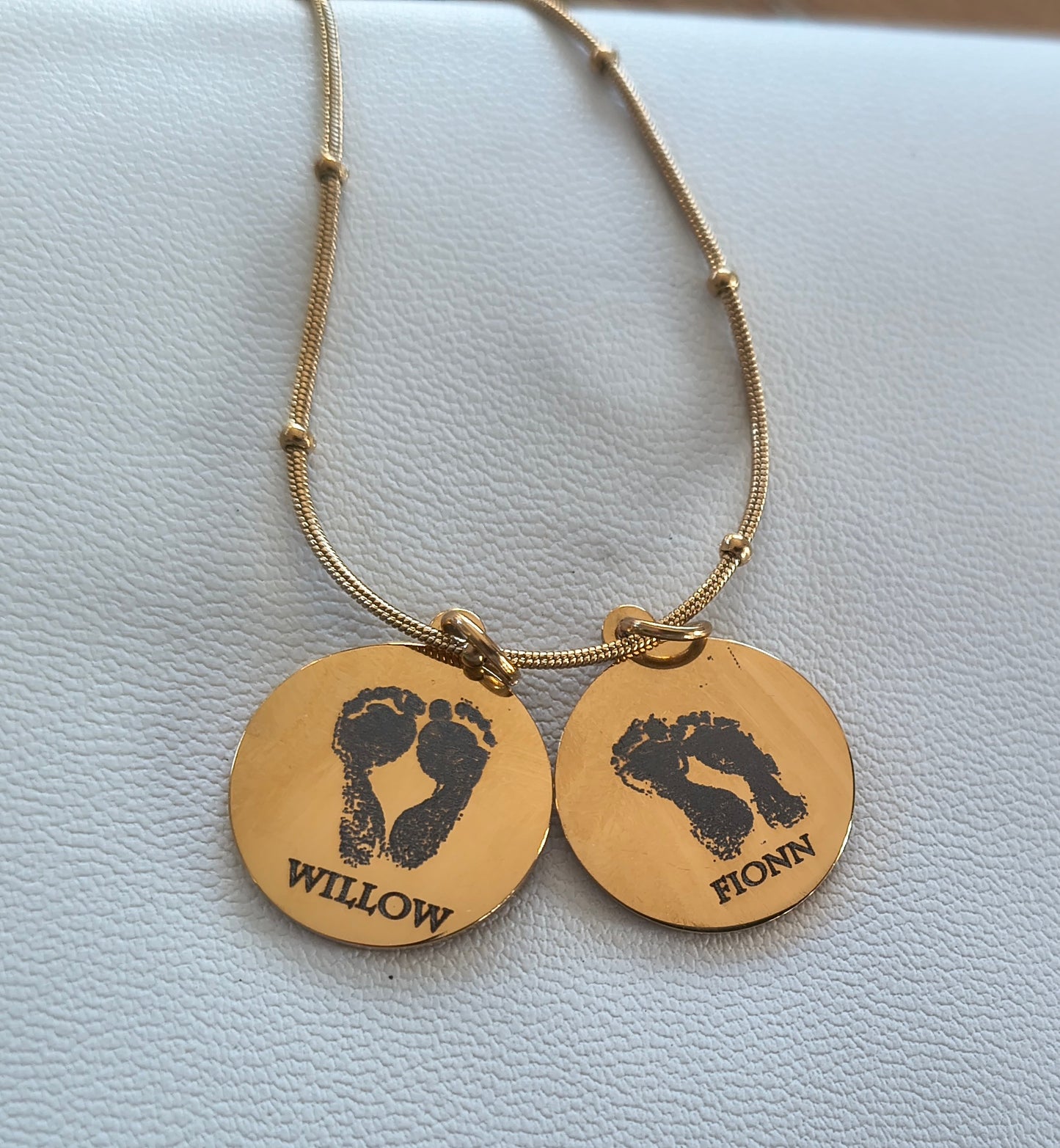 Footprint or Handprint chain